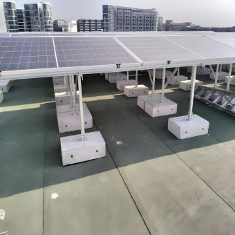 Sistema de montagem solar em telhado plano de Cingapura