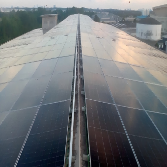 Grampos de 1 MW com sistema de montagem em telhado de pés em L